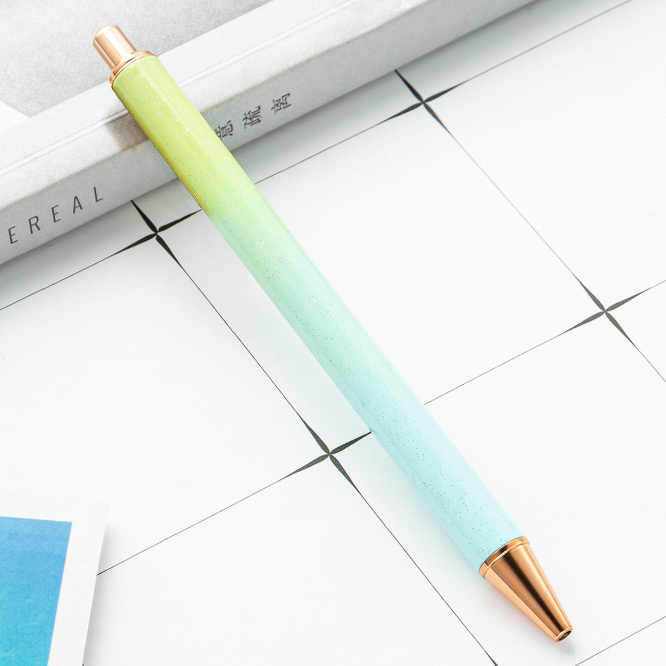 Light blue-green gradient/Bullet Type 1.0