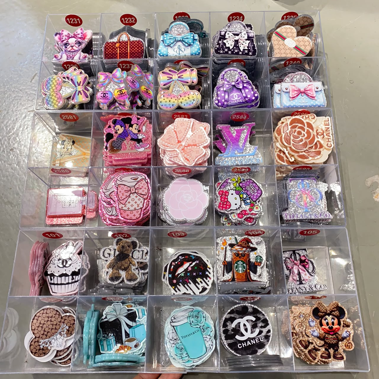 00831# Flat back glitter designer acrylics for badgereel/pop socket/shaker notebook