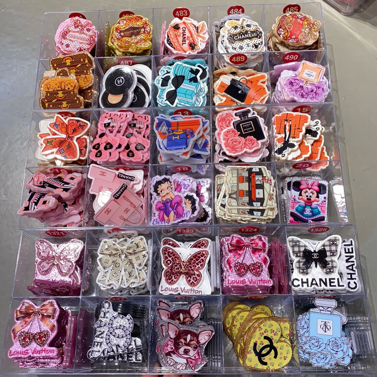 00831# Flat back glitter designer acrylics for badgereel/pop socket/shaker notebook