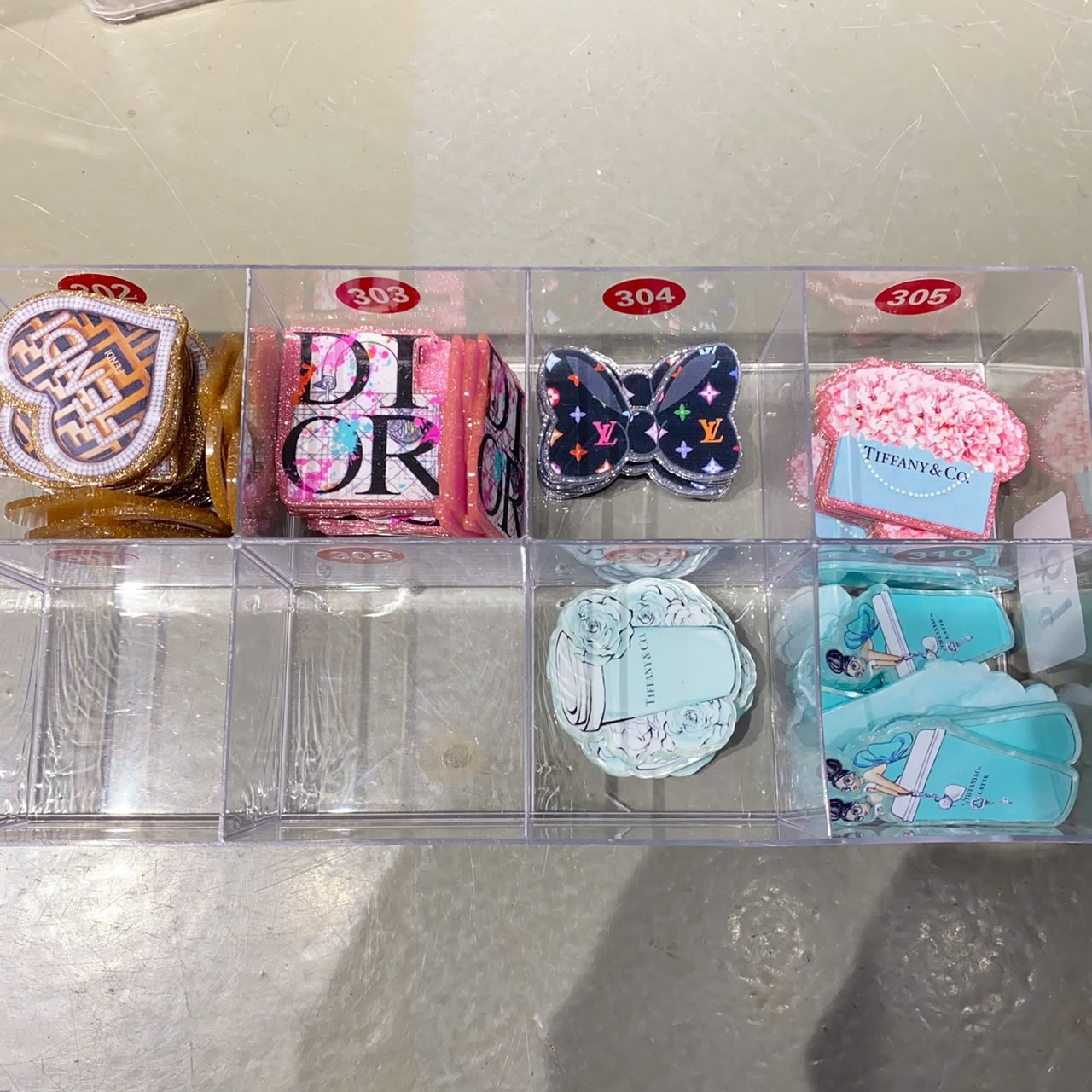 00831# Flat back glitter designer acrylics for badgereel/pop socket/shaker notebook