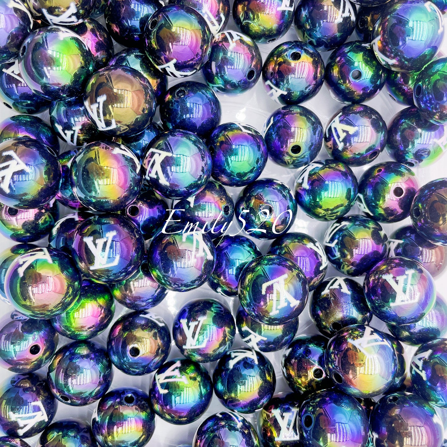 【C317】💄 Laser Rainbow Acrylic CC/LUV 20MM Beads