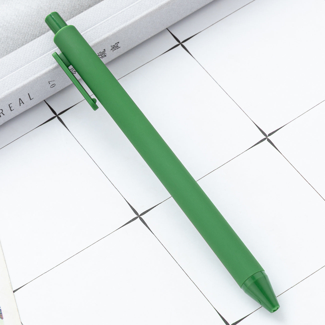 Plastic ballpoint pens for pen wrap DIY