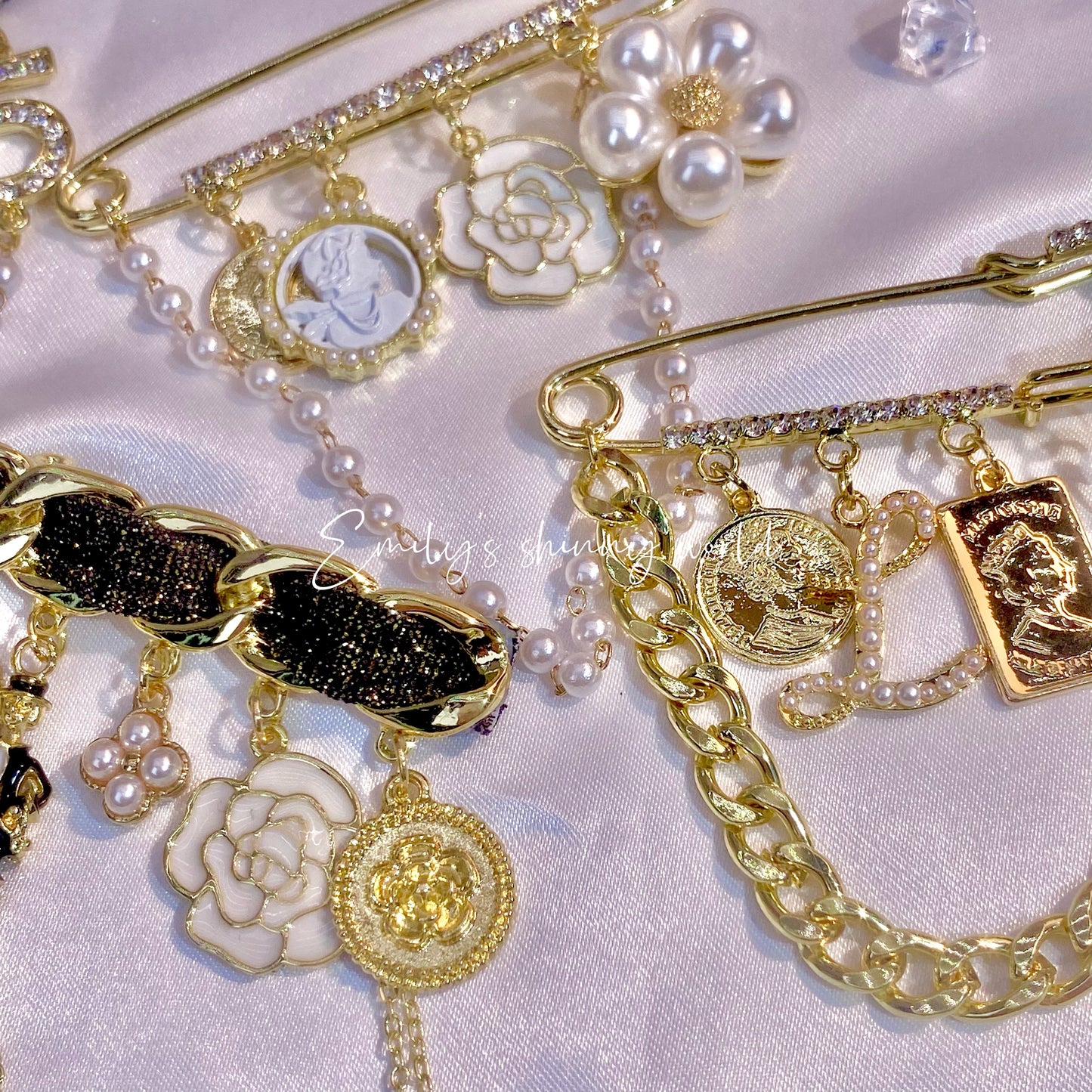 Newest Trend C*c Style of Brooches