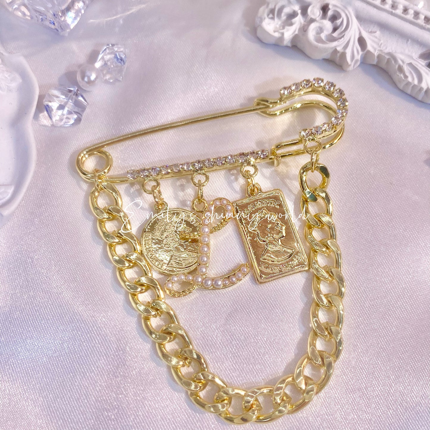 Newest Trend C*c Style of Brooches