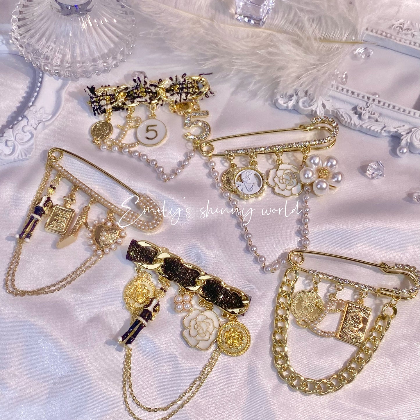 Newest Trend C*c Style of Brooches