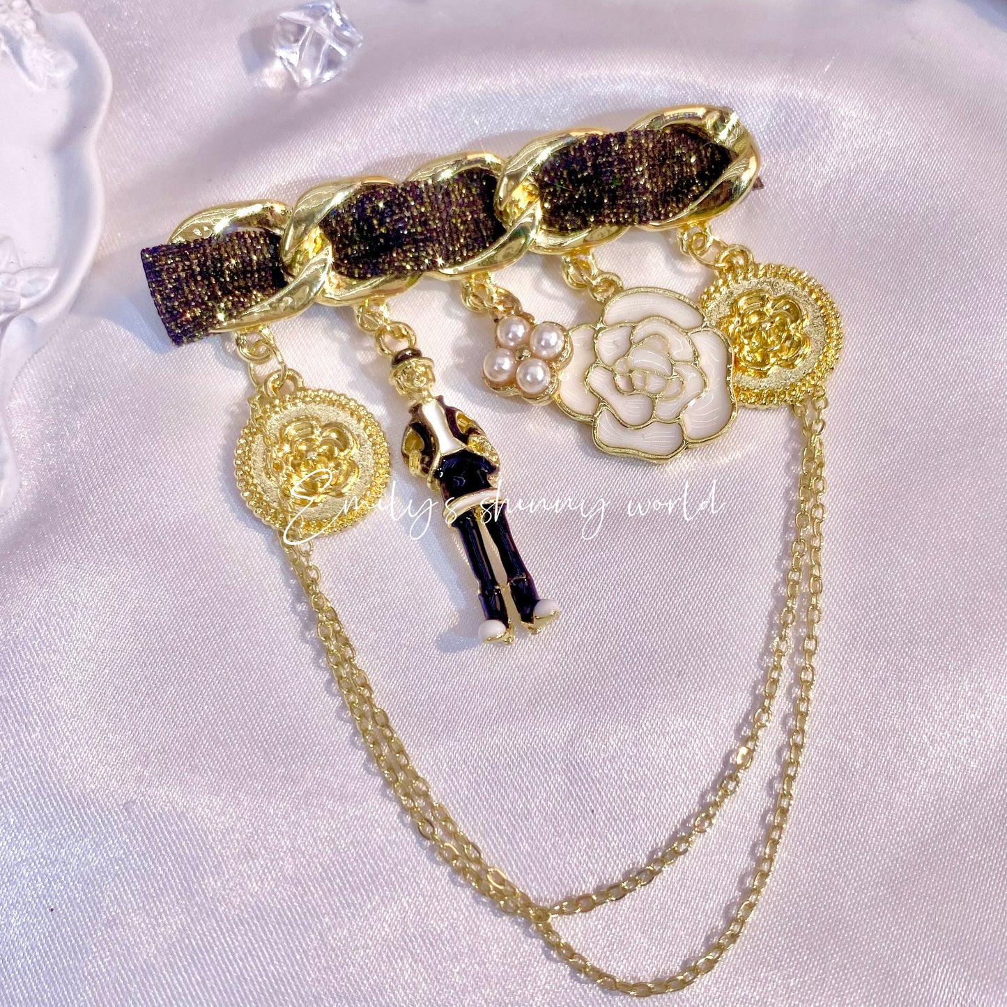 Newest Trend C*c Style of Brooches